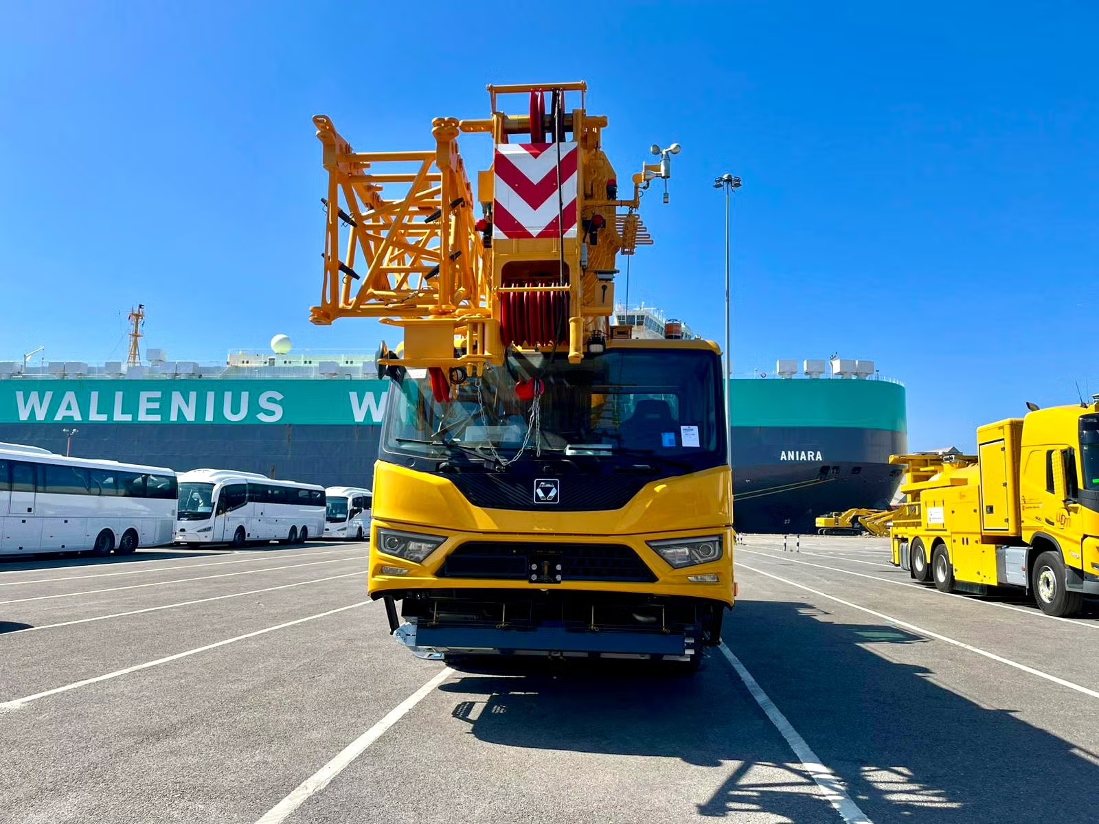 First XCMG XCA60_EV crane arrives in UK