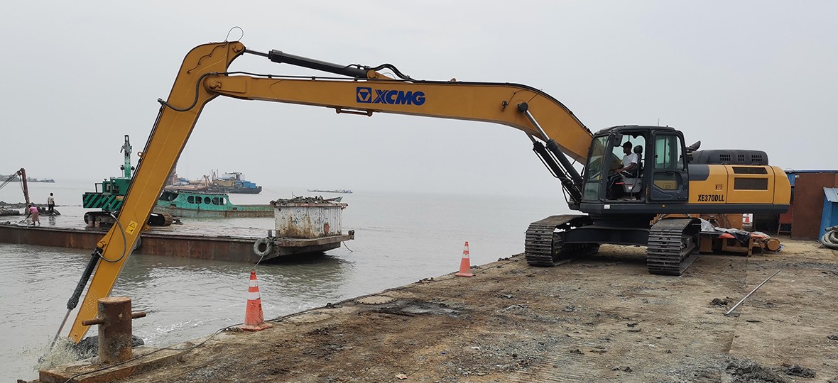 XCMG XE370DLL
