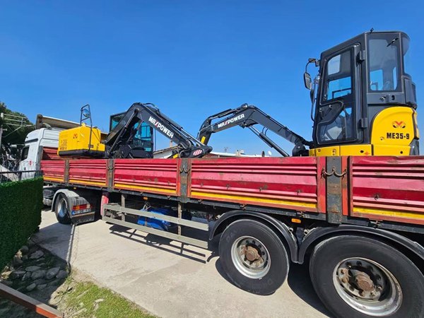 MAXPOWER Excavators Successfully Delivered to Turkey!