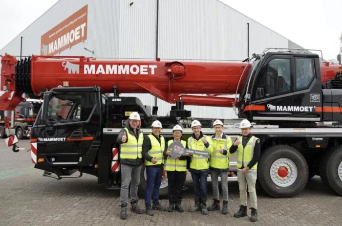 XCMG Delivers Hybrid Crane to MAMMOET, Marking a Milestone in Sustainable Heavy Lifting Solutions