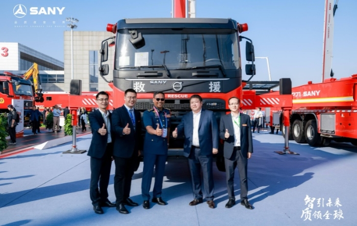 SANY JP100 Sets New Guinness World Record™ for the World’s Tallest Firefighting Water Jet