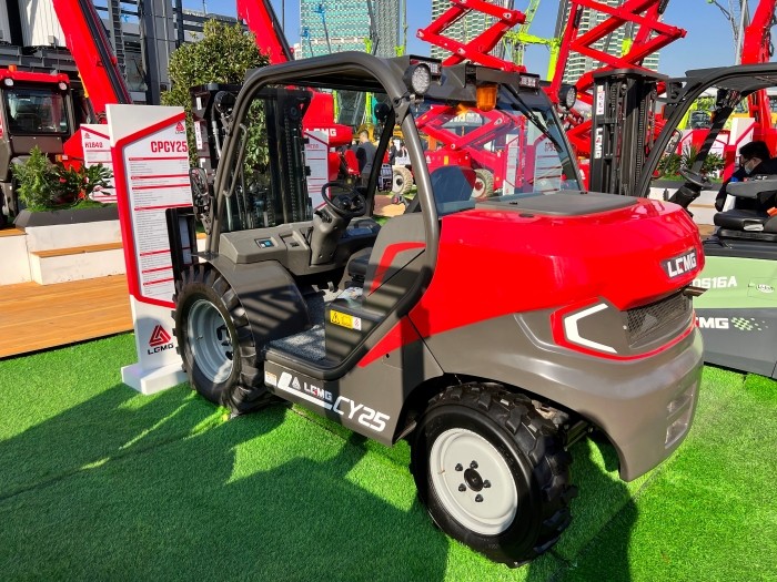 LGMG adds new product type-forklift to expand its business landscape