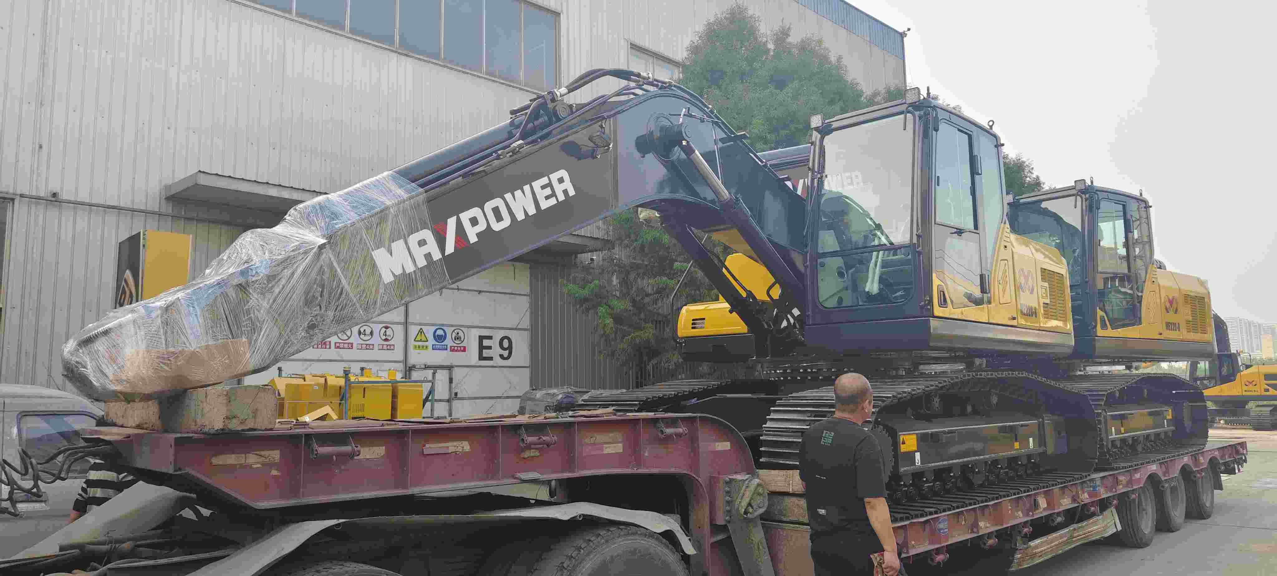 MAXPOWER Sets New Industry Heights, Kicking off a New Chapter in Customized CKD Exports for Excavator Customers