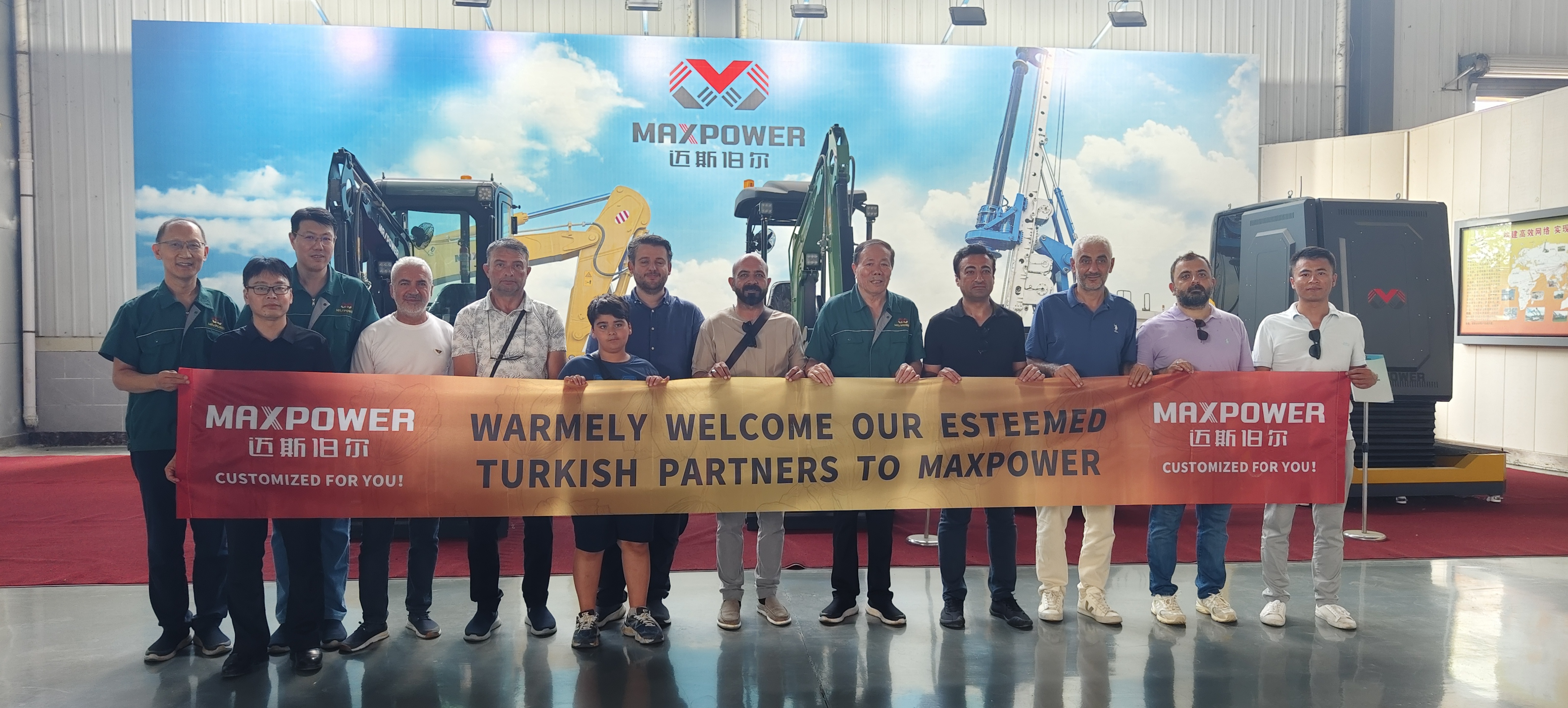Turkish Clients Visit MAXPOWER:, Promoting MR200 Rotary Drilling Rig Upgrades