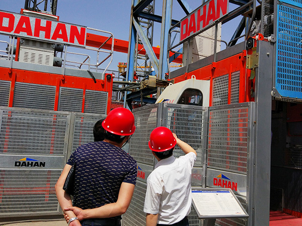 Dahan SC200/200 worm gear 3-drive elevator